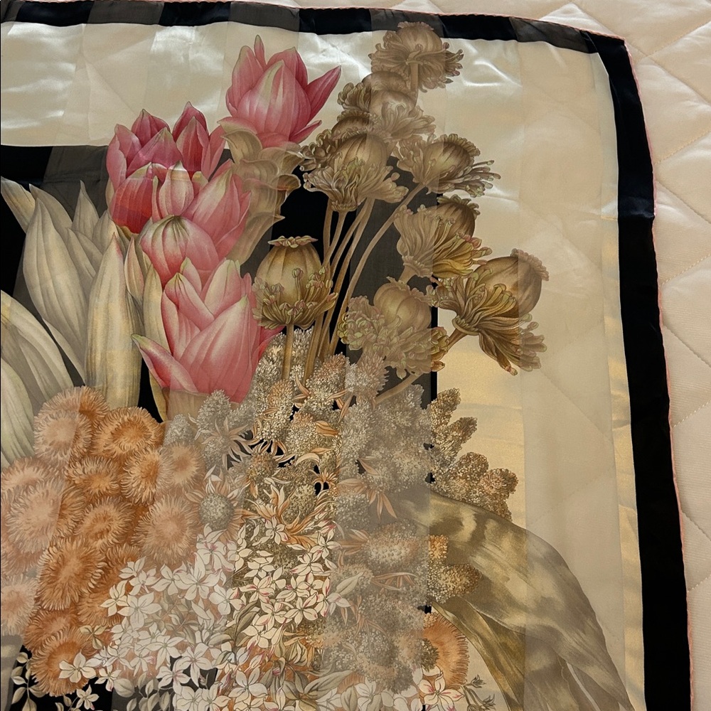 Vintage Valentino Scarf - Picture 3 of 13